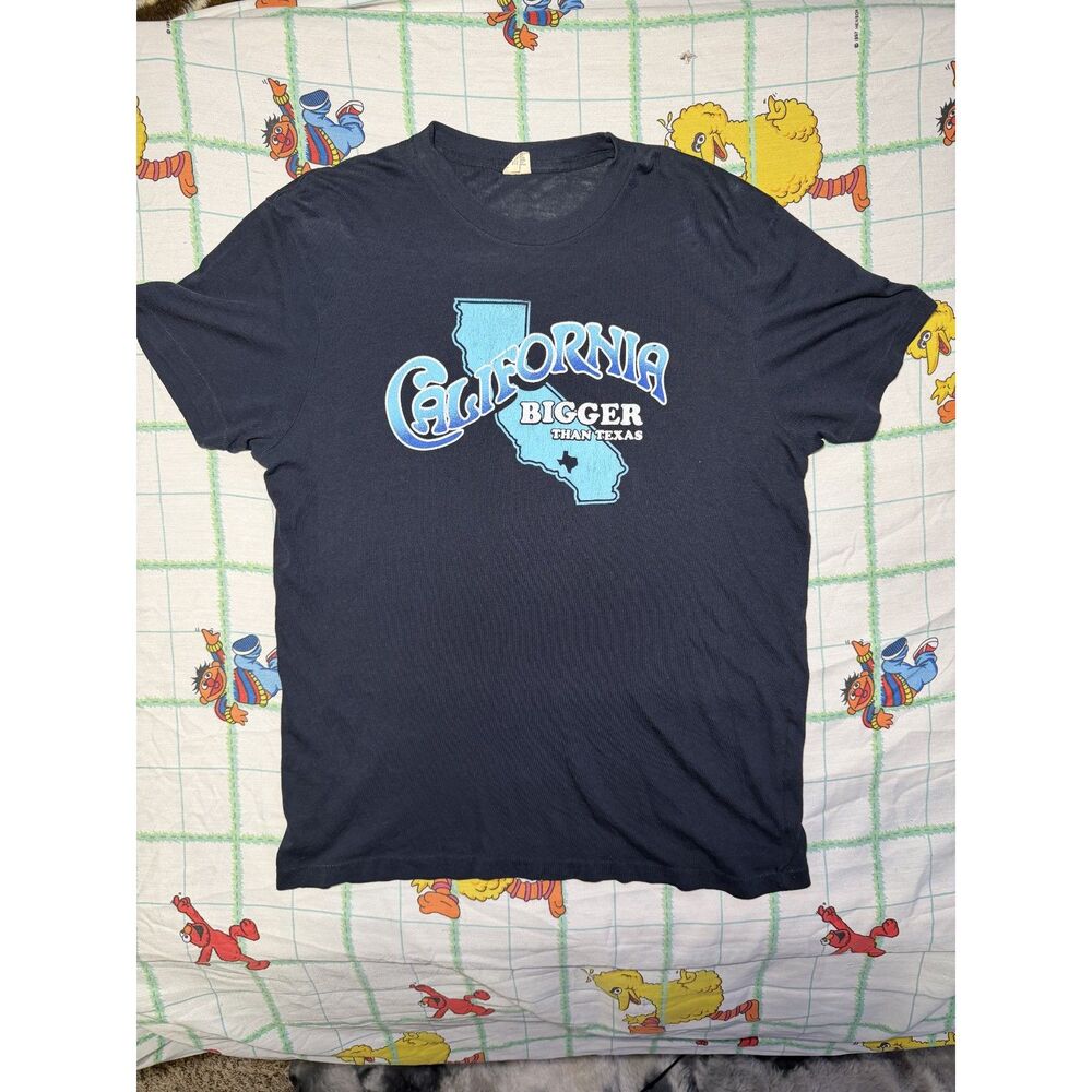 Vintage Hollister of California bigger than Texas 70s t shirt mens size Large